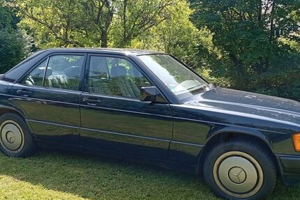 Mercedes-Benz 190 199.000 km 5.999 &euro; Ditzingen 71254