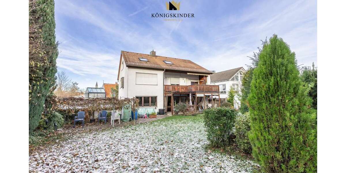 Haus zum Kaufen in Böblingen 1.100.000 € 294 m² 10 zimmer