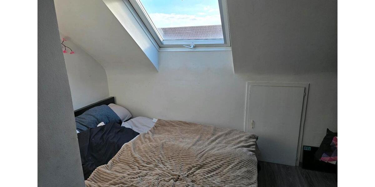 Dachgeschoßwohnung Ludwigsburg Hoheneck - 2 Zimmer, 33 m&sup2;, 135.000&euro; | Angebot:25047729