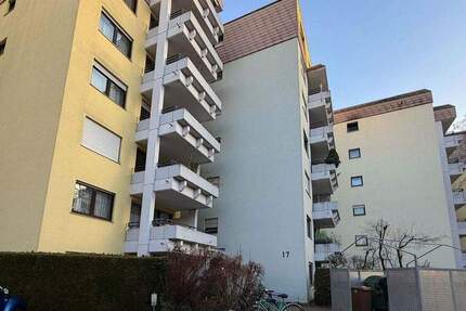 1-Zi. Appartment mit Aufzug, TG Stellplatz und Außenstellplatz in zentraler Lage 1 zimmer