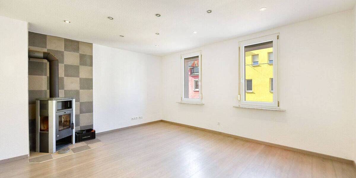 Etagenwohnung Stuttgart Bad Cannstatt - 3 Zimmer, 62 m&sup2;, 900&euro; | Angebot:26289861