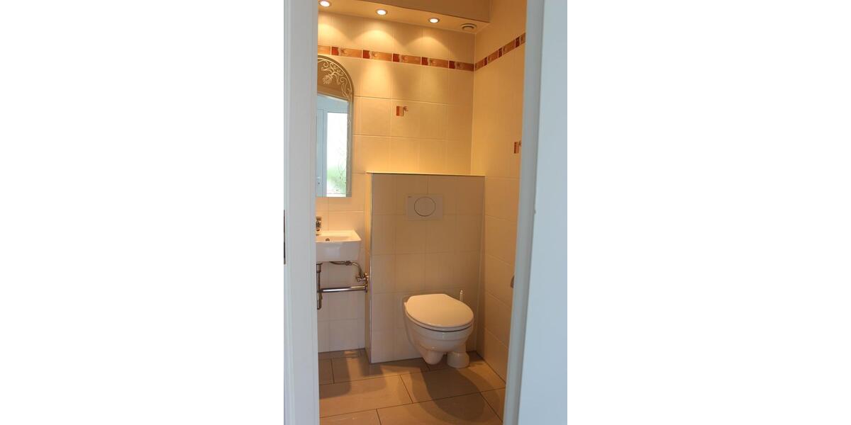 Reihenhaus Sindelfingen Darmsheim - 5.5 Zimmer, 136 m&sup2;, 2.400&euro; | Angebot:26313388