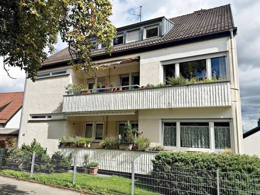 Familienfreundlich & einladend: 4,5 Zimmer mit Balkon und Garage