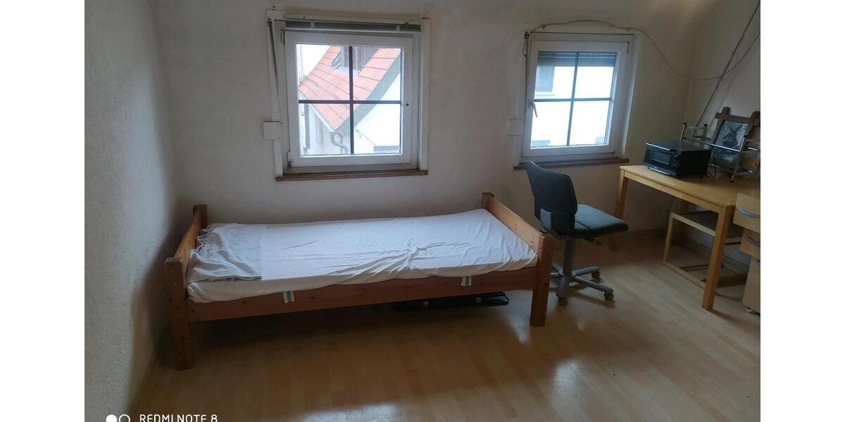 Etagenwohnung Reutlingen Orschel-Hagen - 1 Zimmer, 20 m&sup2;, 250&euro; | Angebot:25225389
