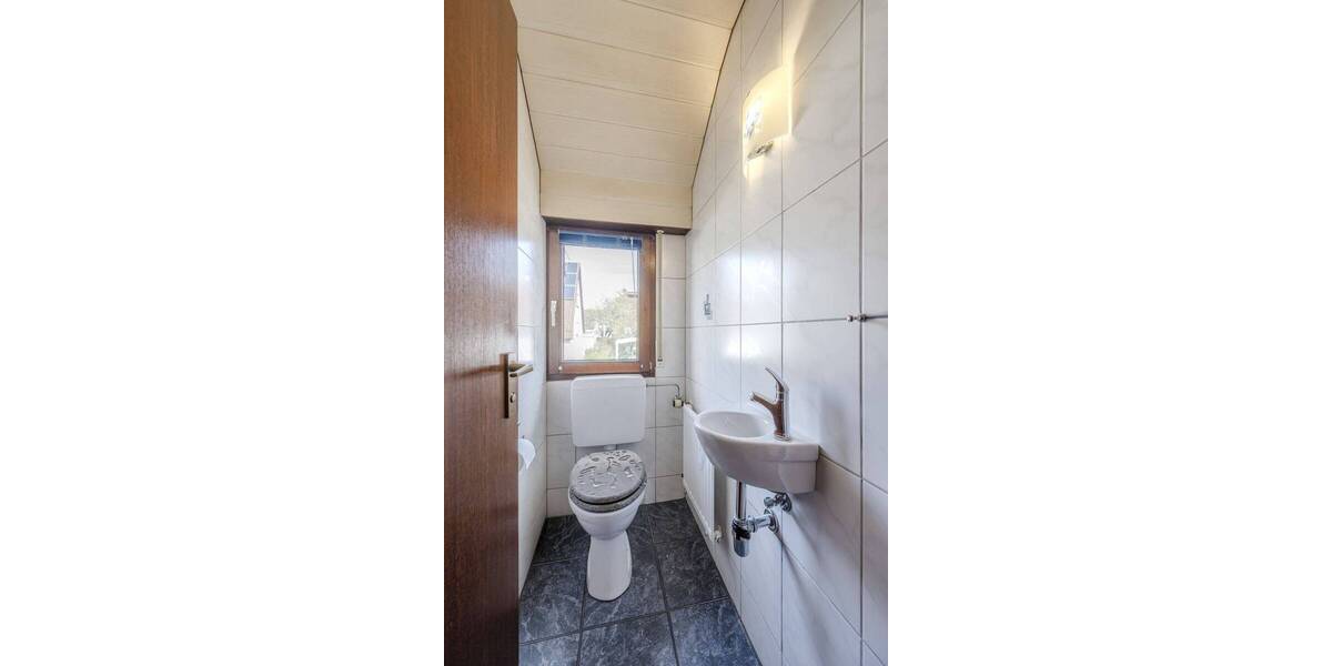 Mehrfamilienhaus, Wohnhaus Stuttgart / Rot Rot - 6 Zimmer, 151 m&sup2;, 698.000&euro; | Angebot:26439174