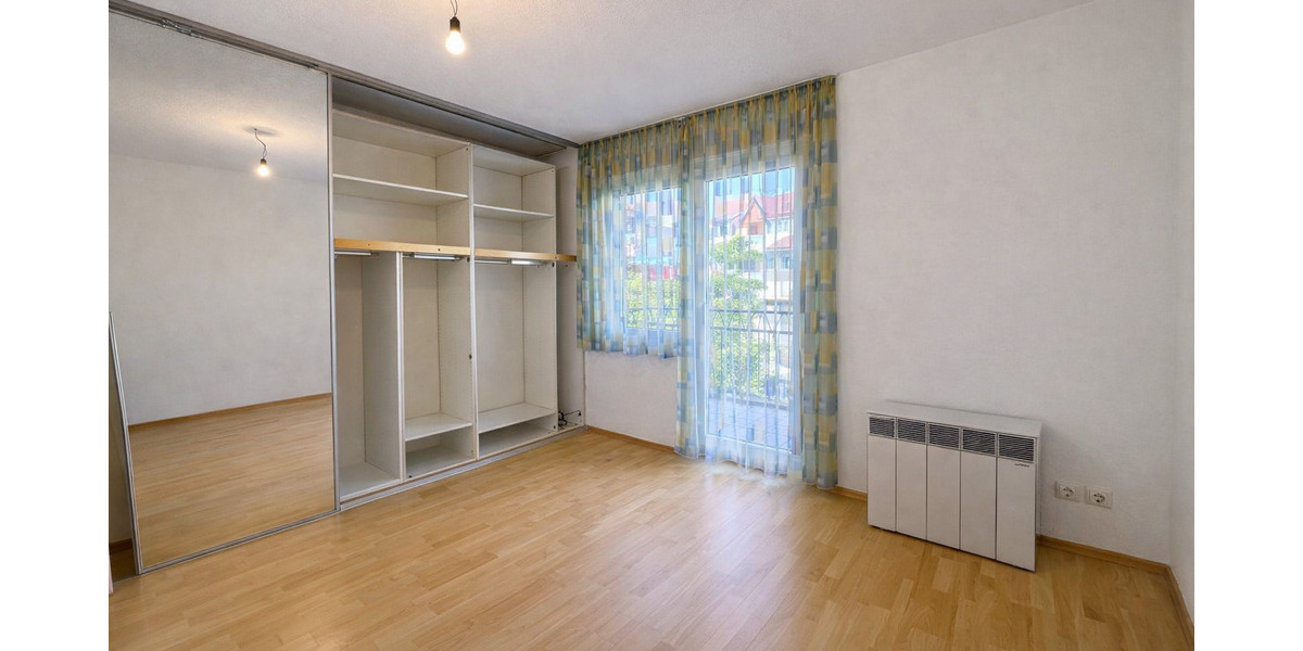 Mehrfamilienhaus, Wohnhaus Stuttgart Degerloch - 8 Zimmer, 181 m&sup2;, 778.000&euro; | Angebot:25836698