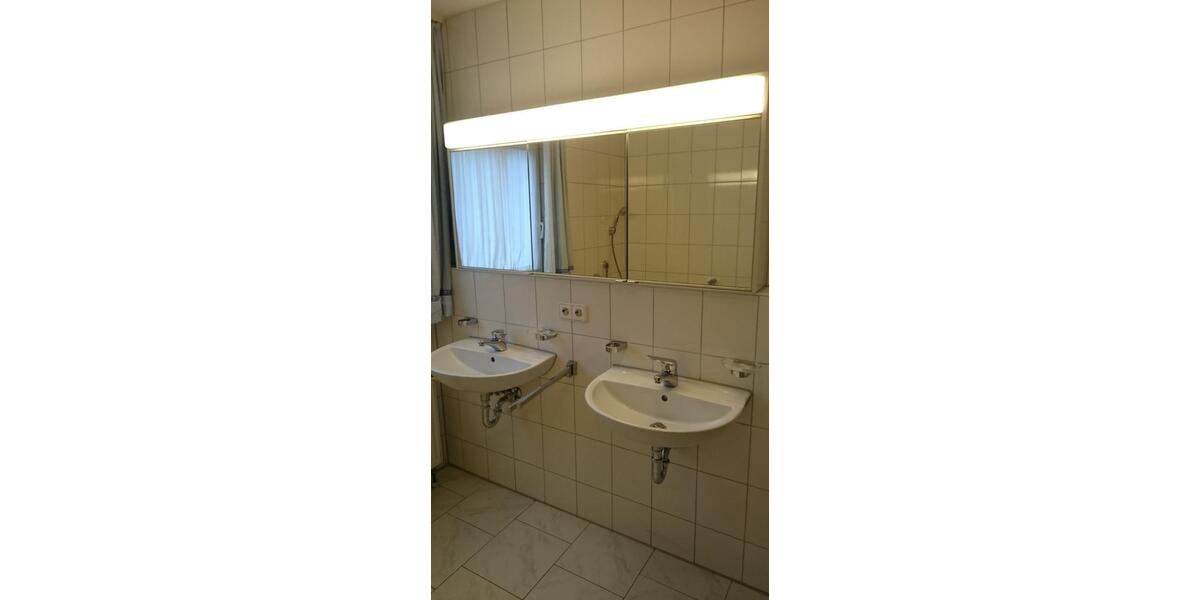 Erdgeschoßwohnung Wernau (Neckar) - 4 Zimmer, 94 m&sup2;, 1.200&euro; | Angebot:24418723