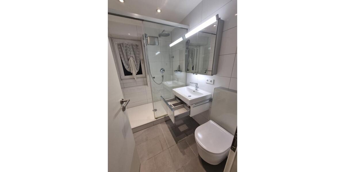 Etagenwohnung Stuttgart Feuerbach - 1 Zimmer, 16 m&sup2;, 450&euro; | Angebot:26183213