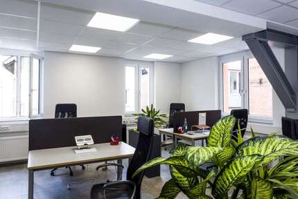 Büro in Stuttgart 1.364 € 93 m² zimmer