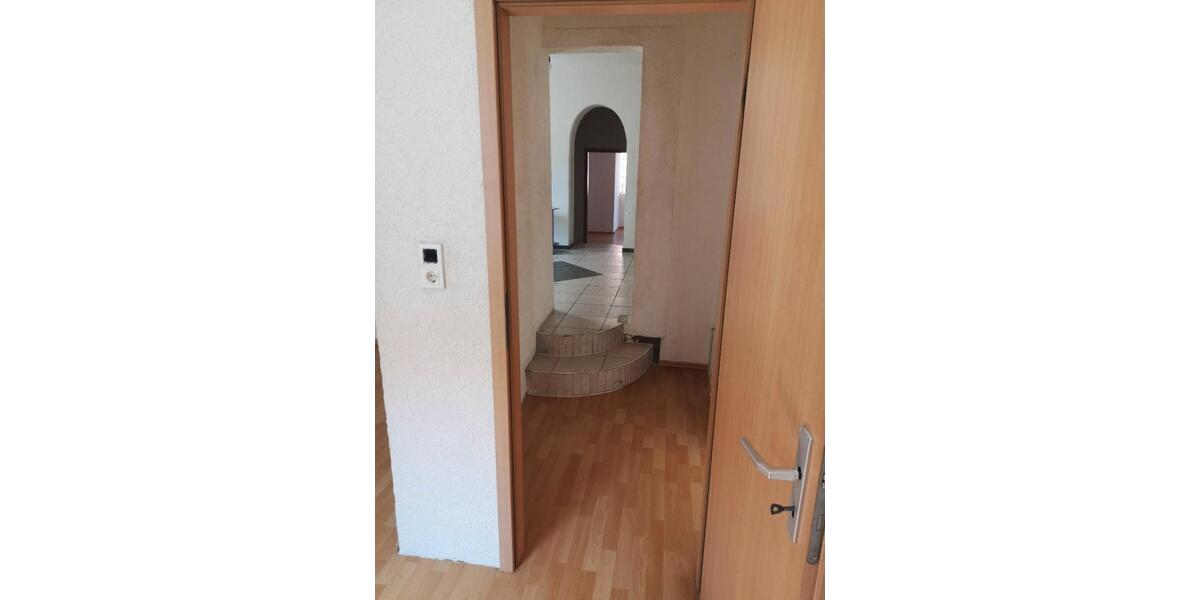 Etagenwohnung Stuttgart Zuffenhausen - 3.5 Zimmer, 90 m&sup2;, 1.050&euro; | Angebot:26136018