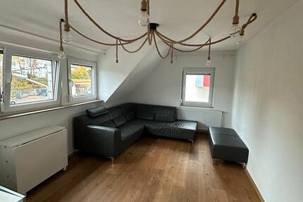 Schöne, modernisierte 3-Zimmer-Wohnung mit Einbauküche zimmer