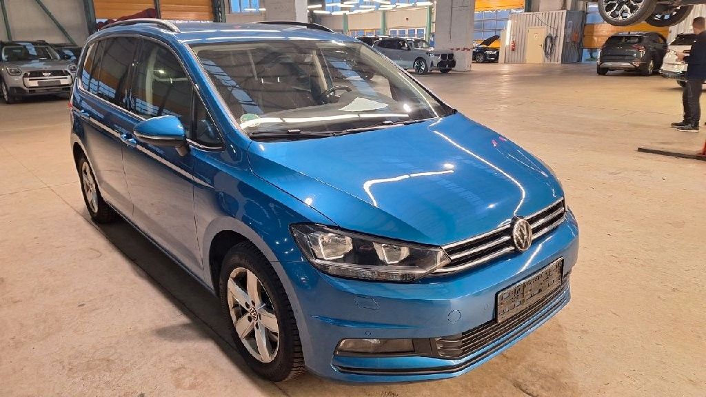 VW Touran 242.000 km 13.999 &euro; Ditzingen 71254