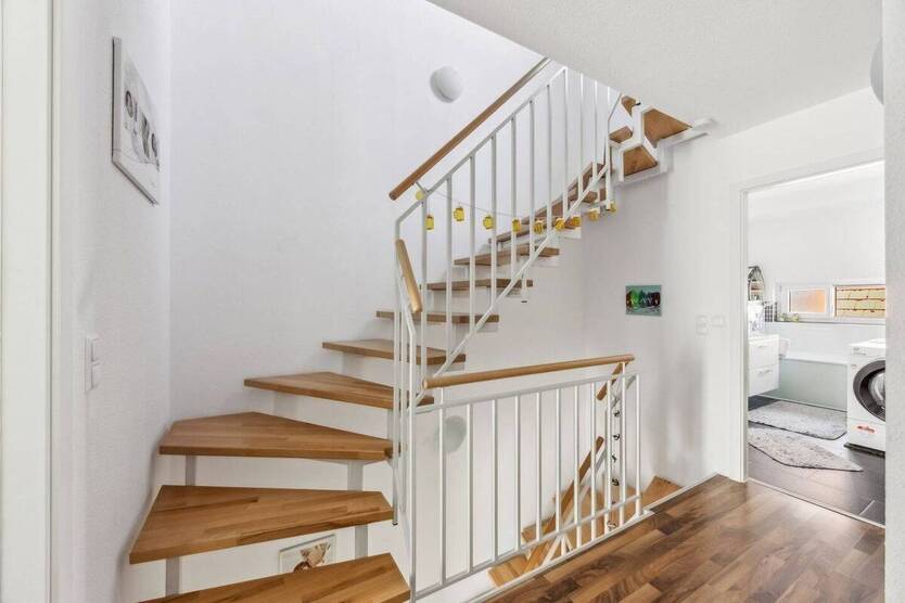 Modern und gepflegt: Reihenhaus für die ganze Familie 5 zimmer