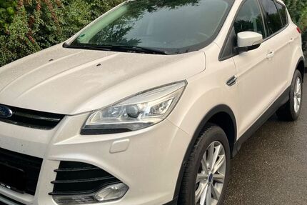 Ford Kuga 138.000 km 12.000 &euro; Sindelfingen 71067