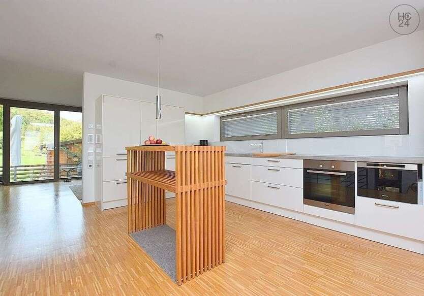 Haus zum Mieten in Weinstadt 1.990 € 103 m²