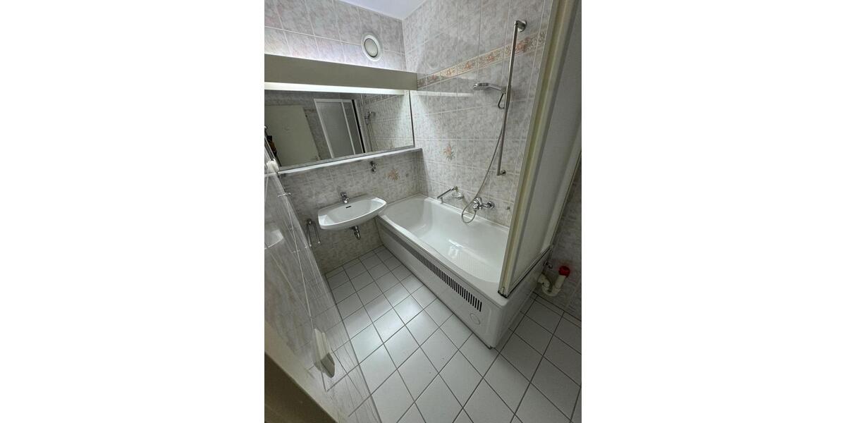 Etagenwohnung Stuttgart Birkach - 3.5 Zimmer, 80 m&sup2;, 1.400&euro; | Angebot:26563743