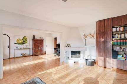 Haus zum Kaufen in Esslingen am Neckar 890.000 € 490.04 m² 15 zimmer