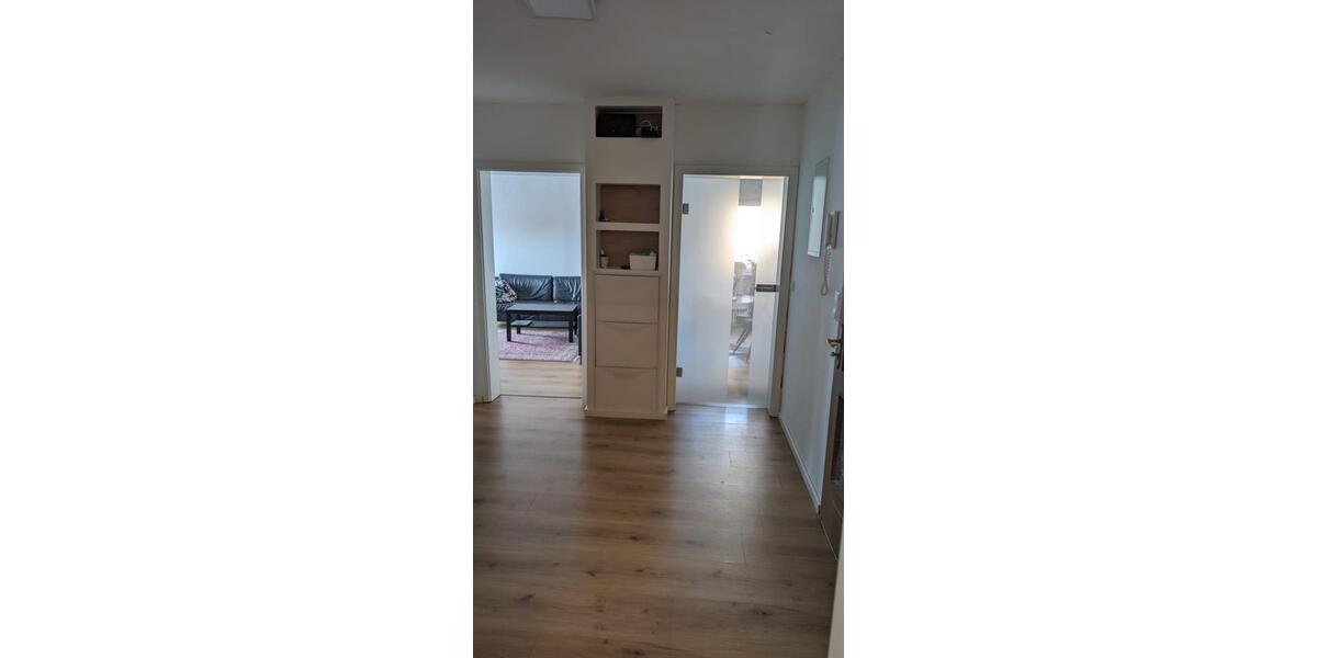Etagenwohnung Leonberg - 4 Zimmer, 86 m&sup2;, 1.350&euro; | Angebot:26271069