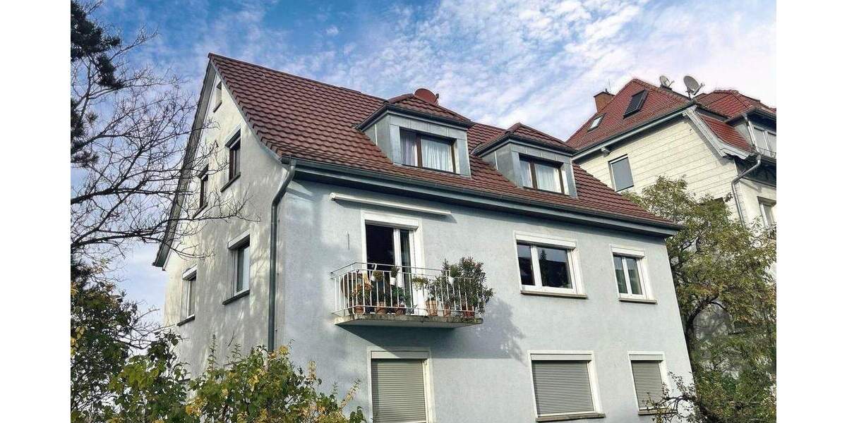 Frei & hell! 3 ½-Zi-Whg. in Halbhöhenlage, mod. TL-Bad, 1. OG, Parkett, EBK, Garage 3 zimmer