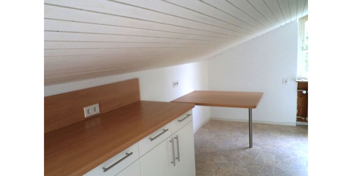 Gemütliche 3 Zimmer Dachgeschosswohnung mit EBK und Balkon - Dachgeschoßwohnung Weil im Schönbuch | Angebot:25239500