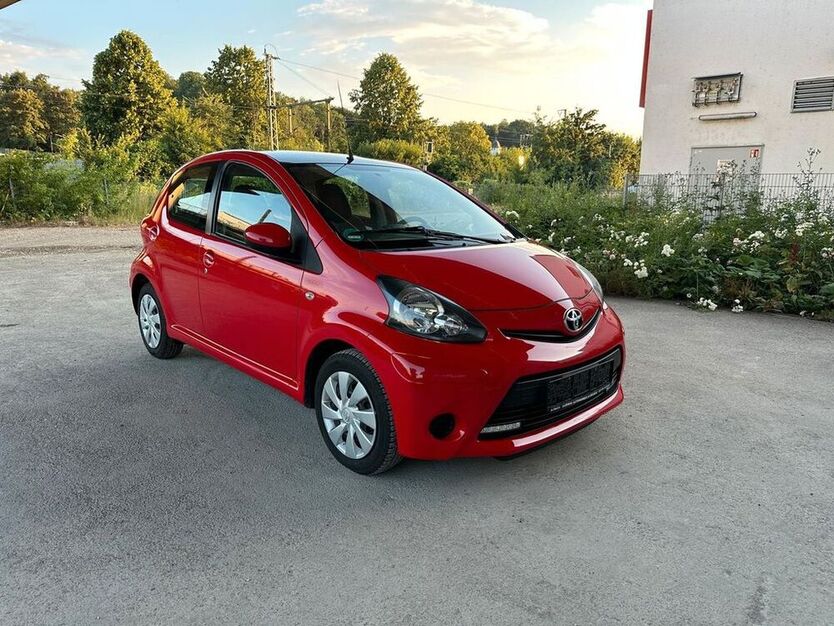 Aygo (X)