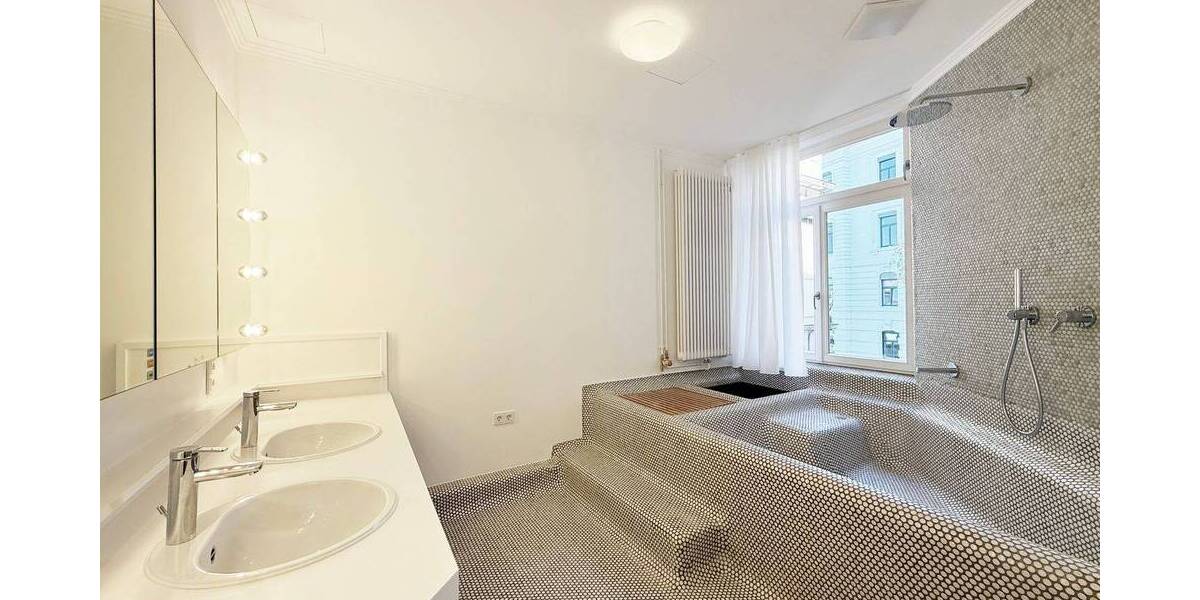 Etagenwohnung Stuttgart Mitte - 5 Zimmer, 170 m&sup2;, 2.980&euro; | Angebot:26364041
