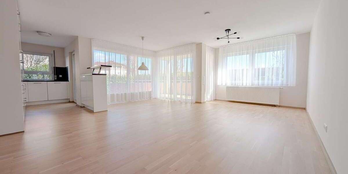 Etagenwohnung Backnang - 3.5 Zimmer, 93 m&sup2;, 1.350&euro; | Angebot:26216936