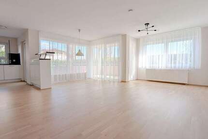 Wohnung Backnang - 3.5 Zimmer, 93 m&sup2;, 1.350&euro; | Angebot:26216936