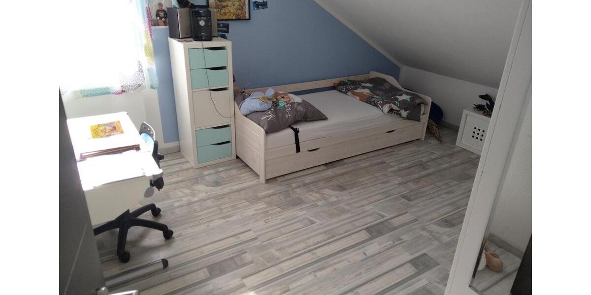 Einfamilienhaus Ebersbach an der Fils - 8 Zimmer, 214 m&sup2;, 795.000&euro; | Angebot:27165341