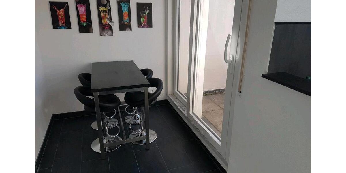 Dachgeschoßwohnung Stuttgart Neuwirtshaus - 2.5 Zimmer, 59 m&sup2;, 235.000&euro; | Angebot:26920779