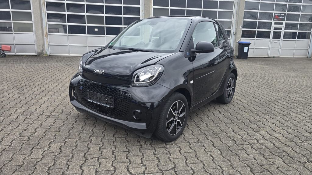 Smart ForTwo 48.245 km 10.900 &euro; Waiblingen Neustadt ( 15 km von Stuttgart ) 71336