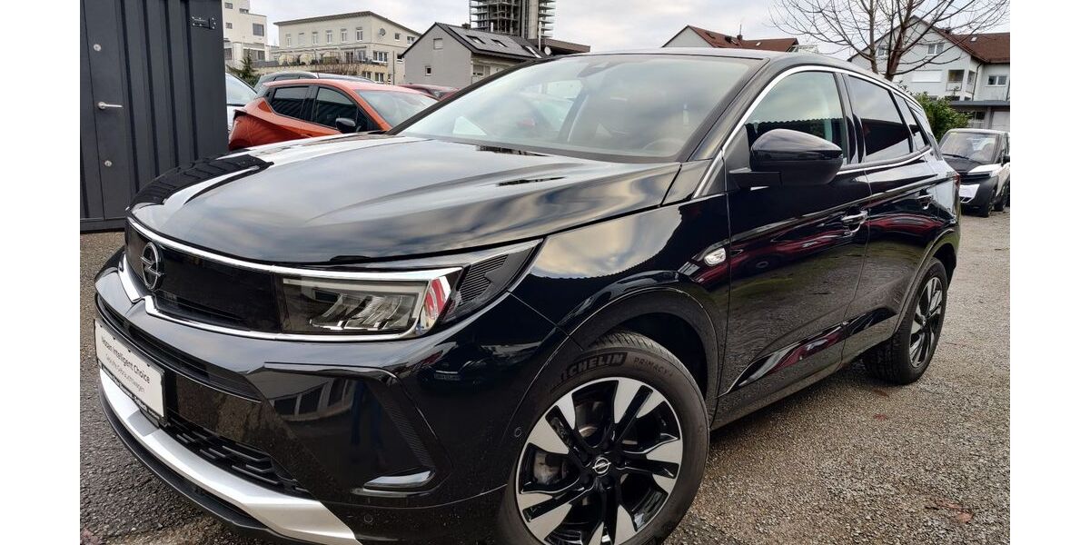Opel Grandland (X) 27.700 km 22.950 € Fellbach 70734