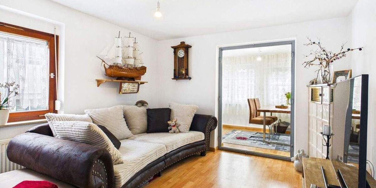 Mehrfamilienhaus, Wohnhaus Ludwigsburg Neckarweihingen - 6 Zimmer, 180 m&sup2;, 550.000&euro; | Angebot:25772242