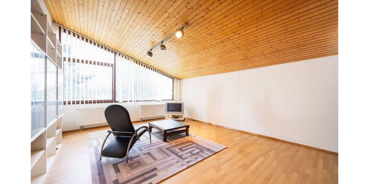 Einfamilienhaus Backnang - 8 Zimmer, 428 m&sup2;, 1.229.000&euro; | Angebot:26118014