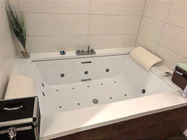 DHH mit Einliegerwohnung Sauna,Whirlpool 6 zimmer