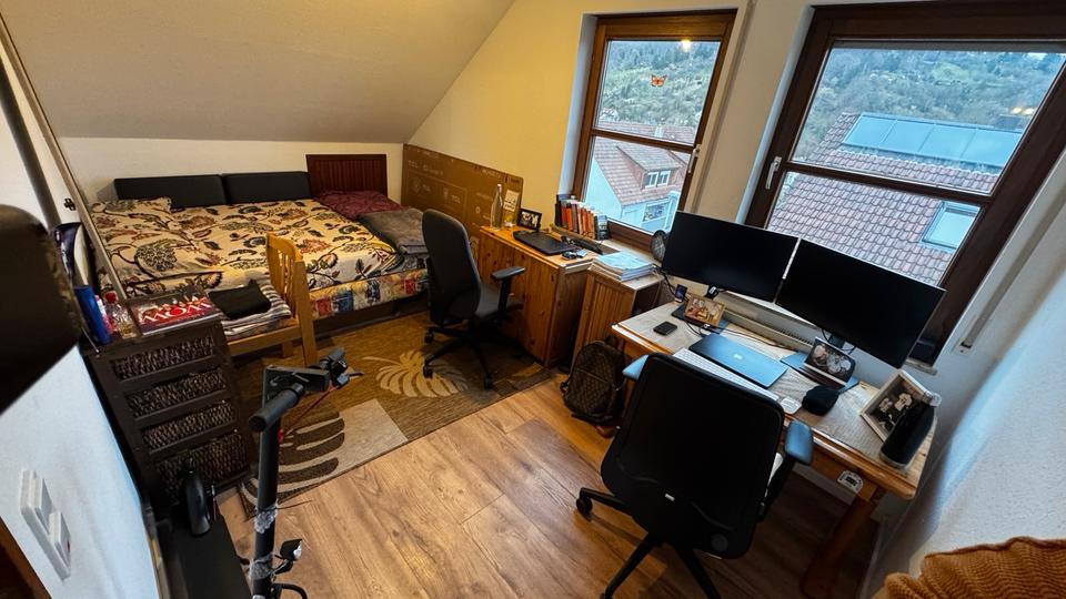 Dachgeschoßwohnung Esslingen am Neckar Hegensberg - 3 Zimmer, 72 m&sup2;, 1.154&euro; | Angebot:26276899