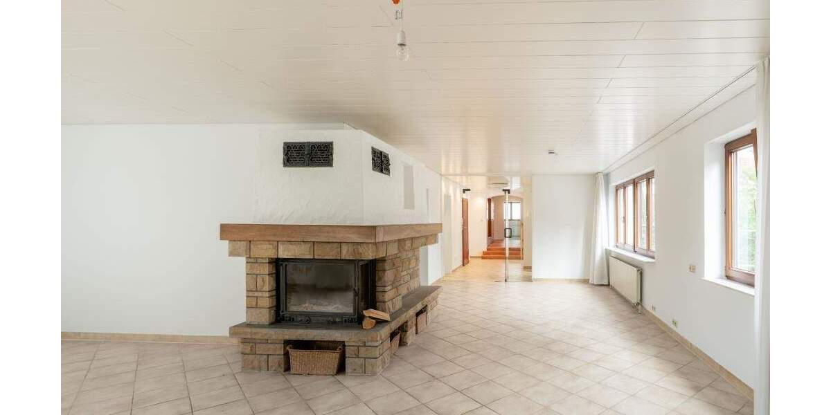 PROVISIONSFREI Grosszügige exklusive Wohnung, mit 2 Garagen in Zentrumsnähe Fellbach Rathaus 5 zimmer