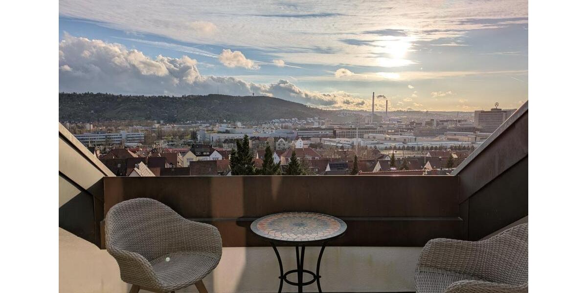 Dachgeschoßwohnung Stuttgart Luginsland - 4.5 Zimmer, 129 m&sup2;, 1.935&euro; | Angebot:24729122