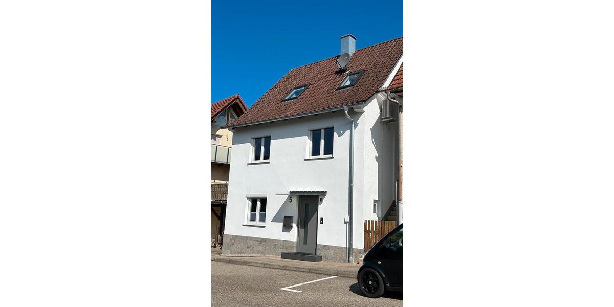 Kernsaniertes Haus mit Stil 3 zimmer