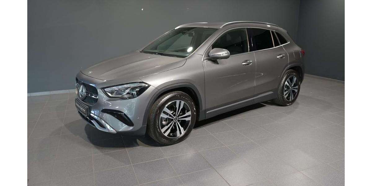 Mercedes-Benz GLA 180 3.200 km 35.790 &euro; Schorndorf 73614