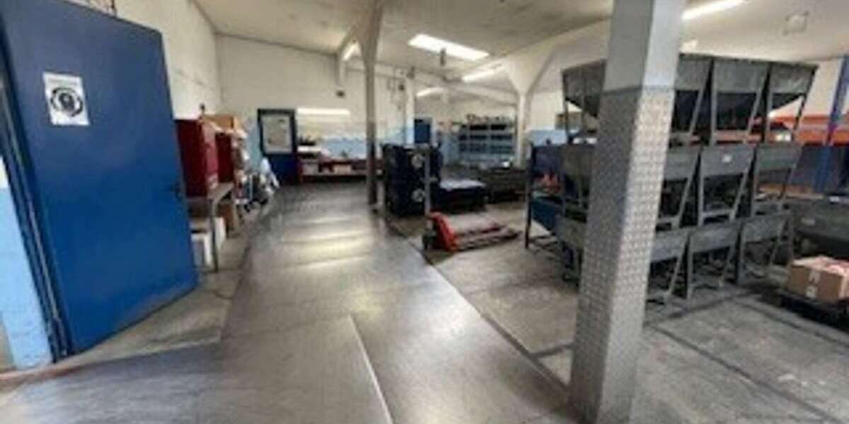 Halle in Stuttgart 2.300.000 € 1300 m² zimmer