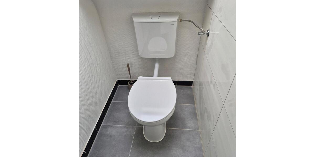 Dachgeschoßwohnung Stuttgart Hedelfingen - 3 Zimmer, 20 m&sup2;, 400&euro; | Angebot:25415713