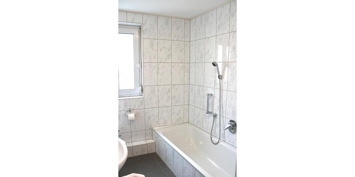 Erdgeschoßwohnung Tübingen Lustnau - 4 Zimmer, 91 m&sup2;, 465.000&euro; | Angebot:25783683