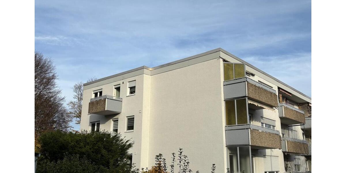 Schöne 4,5 Zimmer Wochnung mit Tollem Schnitt -Stilvoll Wohne 4 zimmer