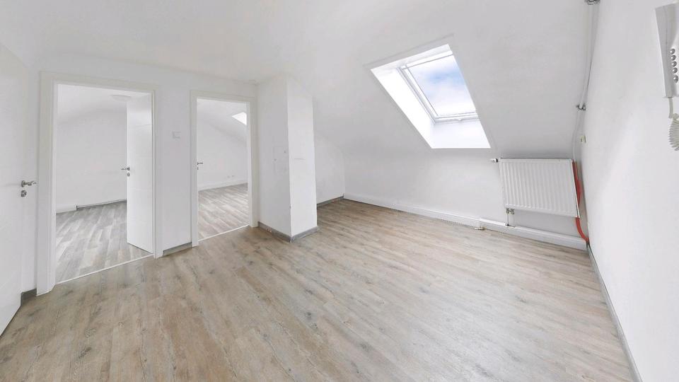 Dachgeschoßwohnung Fellbach Oeffingen - 5 Zimmer, 70 m&sup2;, 259.000&euro; | Angebot:25306103