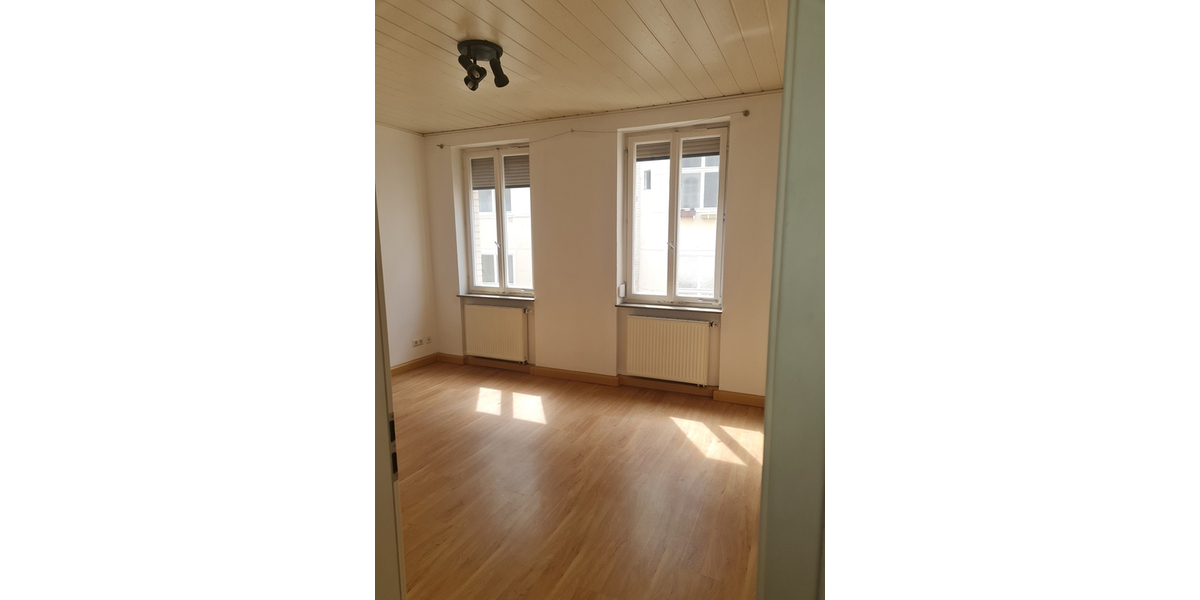 Solides 6-FH in S-Bad Cannstatt: Ruhige Top-Lage nahe Zentrum. Gepflegte Anlage ohne Überraschung! - Mehrfamilienhaus, Wohnhaus Stuttgart / Bad Cannstatt Bad Cannstatt (Stadtbezirk) | Angebot:27313305