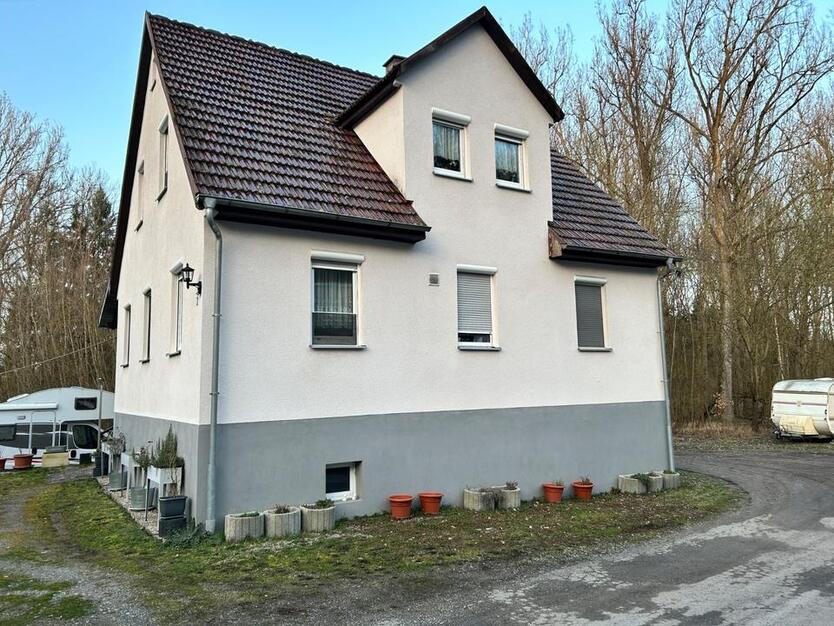 Großes Grundstück 2500qm Haus mit 2 Wohnungen Werkstatt Lager