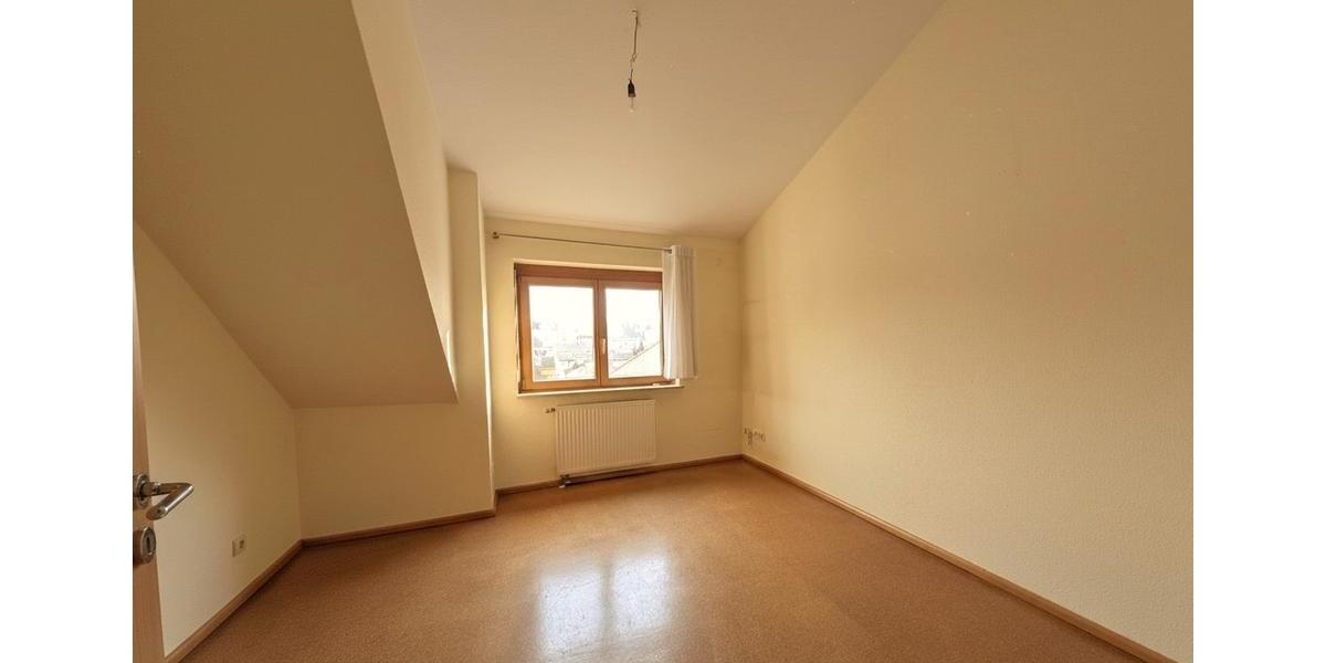 Dachgeschoßwohnung Schwieberdingen - 6.5 Zimmer, 151 m&sup2;, 540.000&euro; | Angebot:26577460