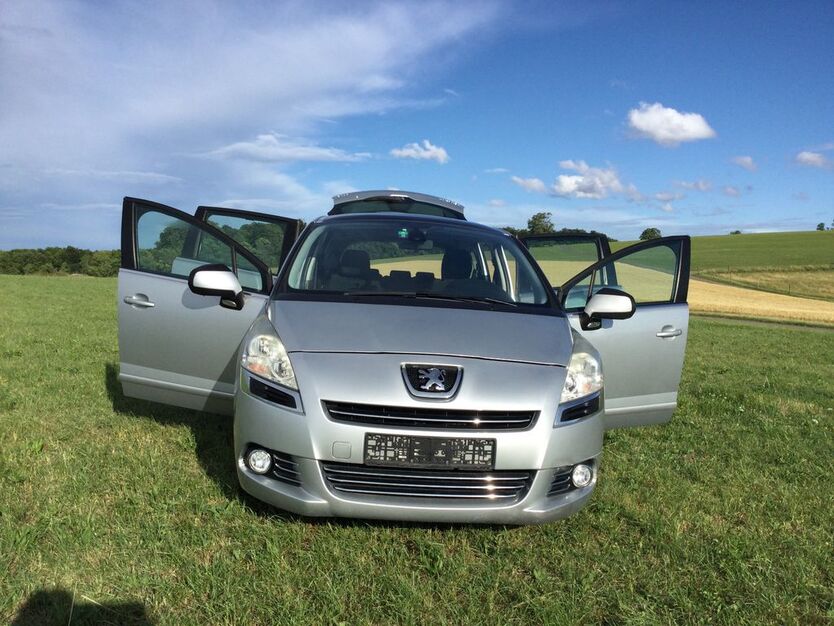Peugeot 5008 194.000 km 3.300 € Reutlingen 72764