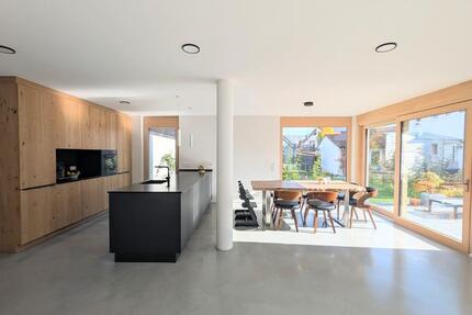 Privat: Wohnen wie im Doppelhaus - Luxuriöse 6,5 Zi. Maisonette 6 zimmer